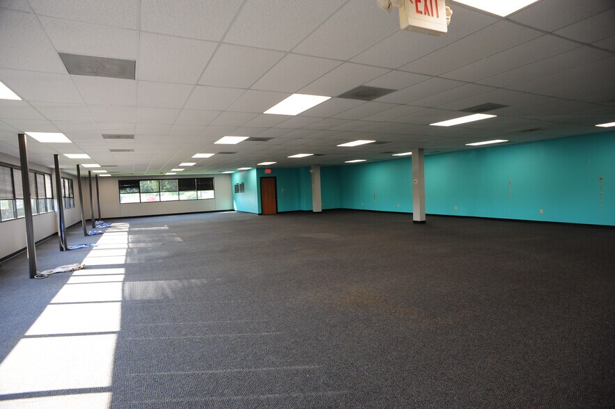 438 E Wilson Bridge Rd, Worthington, OH à louer - Photo intérieure – Image 3 sur 9