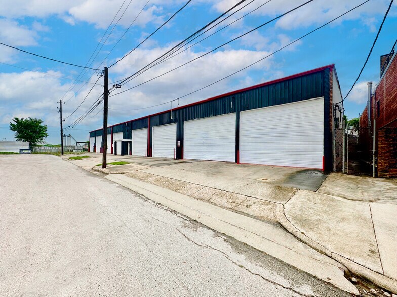 517 N Bryan St, Houston, TX à vendre - Photo de l’immeuble – Image 1 sur 3