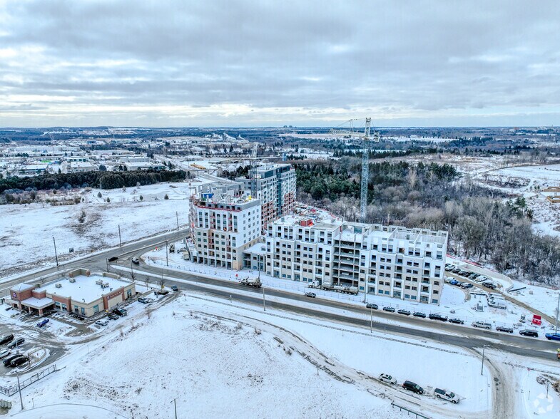80-100 Starwood Dr, Guelph, ON à louer - Photo de l’immeuble – Image 2 sur 3