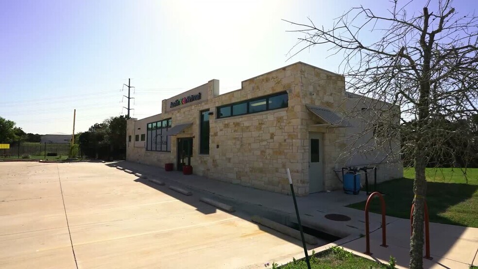 6111 N FM 620, Austin, TX à louer - Vidéo sur l’annonce professionnelle – Image 3 sur 28