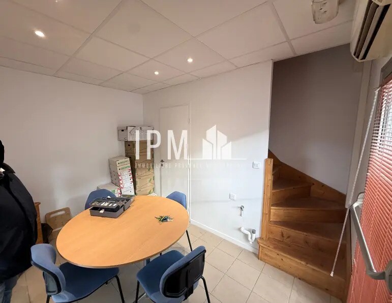 Bureau dans Aubagne à louer Photo de l’immeuble– Image 1 sur 9