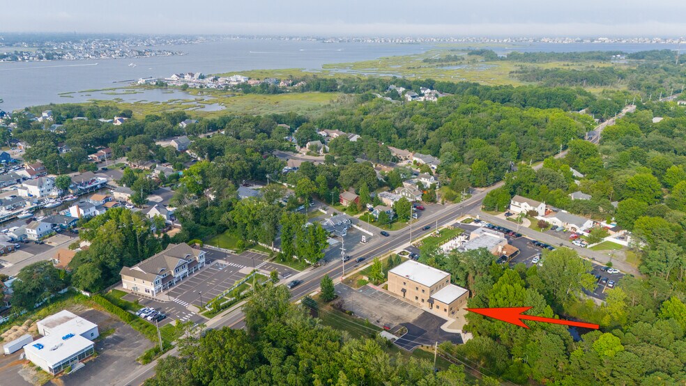 253 Mantoloking Rd, Brick, NJ à vendre - Photo de l’immeuble – Image 3 sur 47