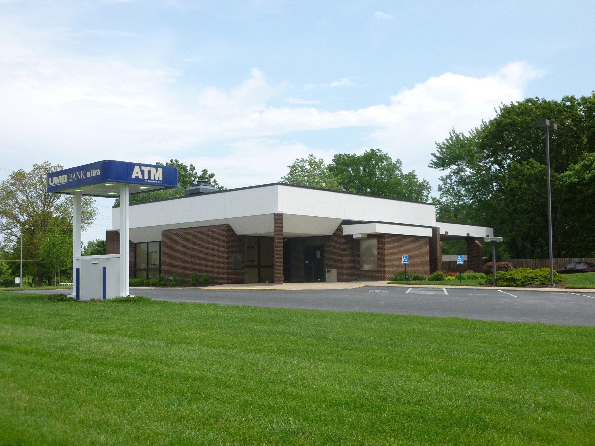 10321 Blue Ridge Blvd, Kansas City, MO à vendre Photo principale– Image 1 sur 8