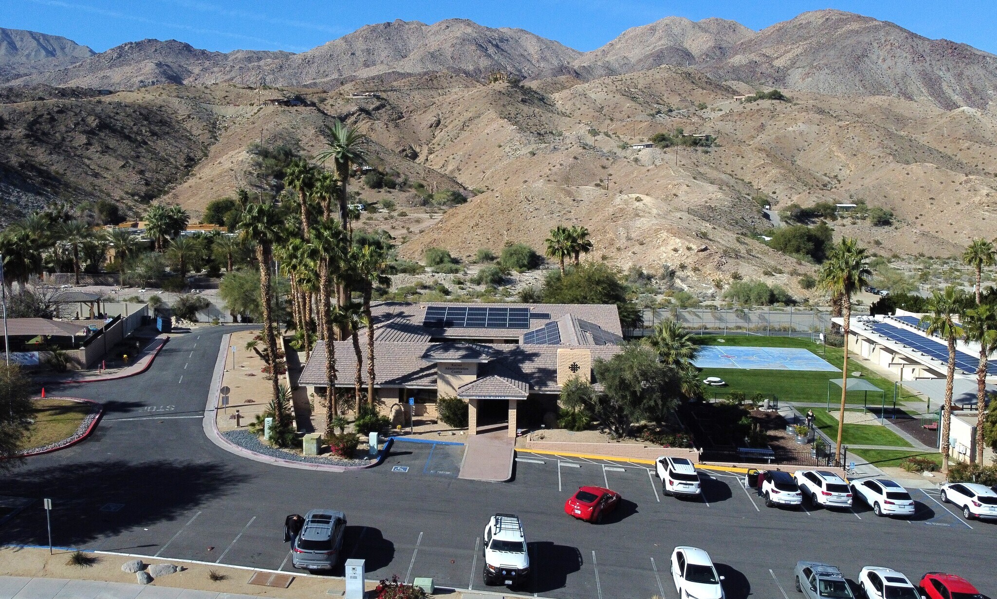 47535 Highway 74, Palm Desert, CA à louer Photo de l’immeuble– Image 1 sur 15