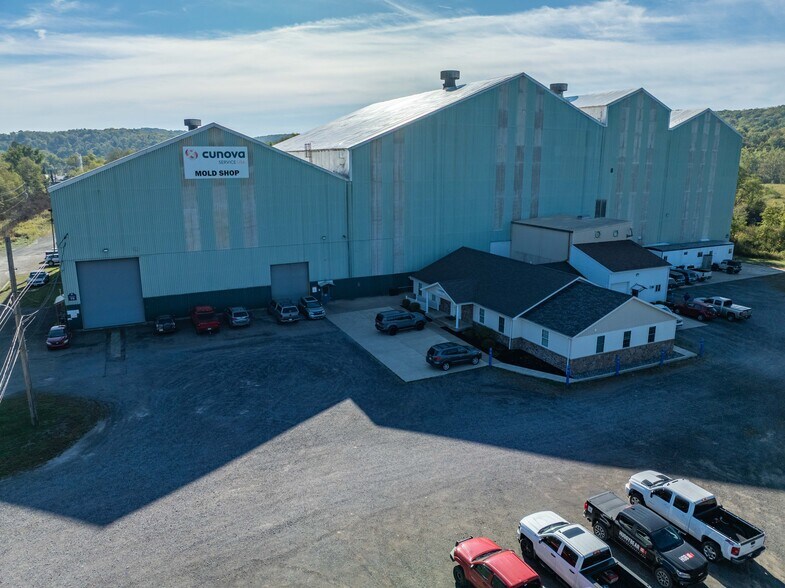 347 E Industrial Dr, Titusville, PA à vendre - Photo principale – Image 1 sur 13