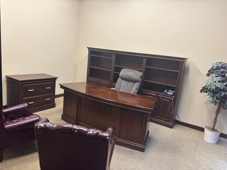 90 S Kyrene Rd, Chandler, AZ à louer - Photo de l’immeuble – Image 3 sur 11