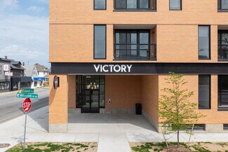 Plus de détails pour 900 Leonard St NW, Grand Rapids, MI - Local commercial à louer