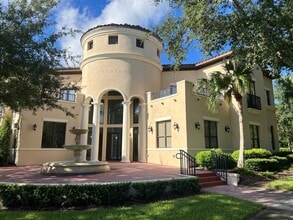 976 Lake Baldwin Ln, Orlando, FL à louer Photo de l’immeuble– Image 1 sur 6
