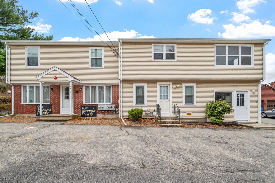 2200 Diamond Hill Rd, Cumberland, RI à vendre - Photo de l’immeuble – Image 2 sur 23