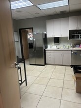 7706 Olentangy River Rd, Columbus, OH à louer Photo intérieure– Image 2 sur 4