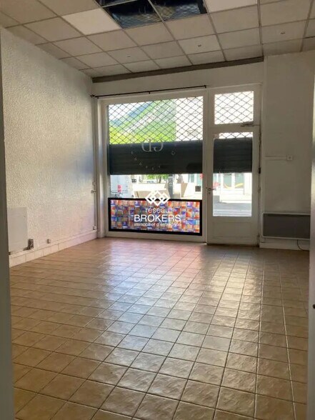 Local commercial dans Grenoble à vendre - Photo intérieure – Image 1 sur 7
