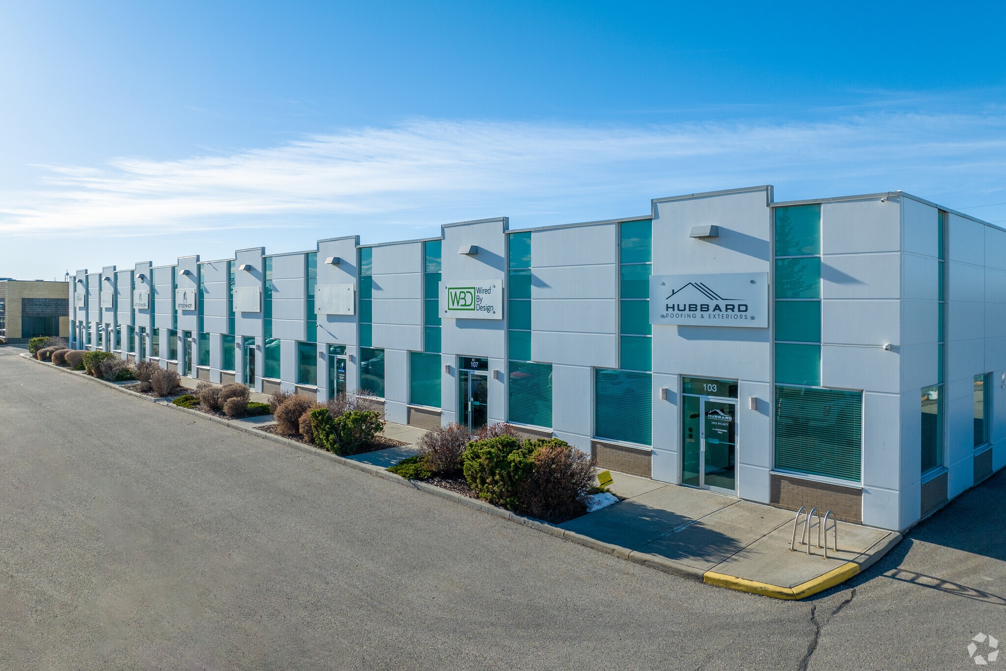 11929 40th St SE, Calgary, AB à louer Photo principale– Image 1 sur 6
