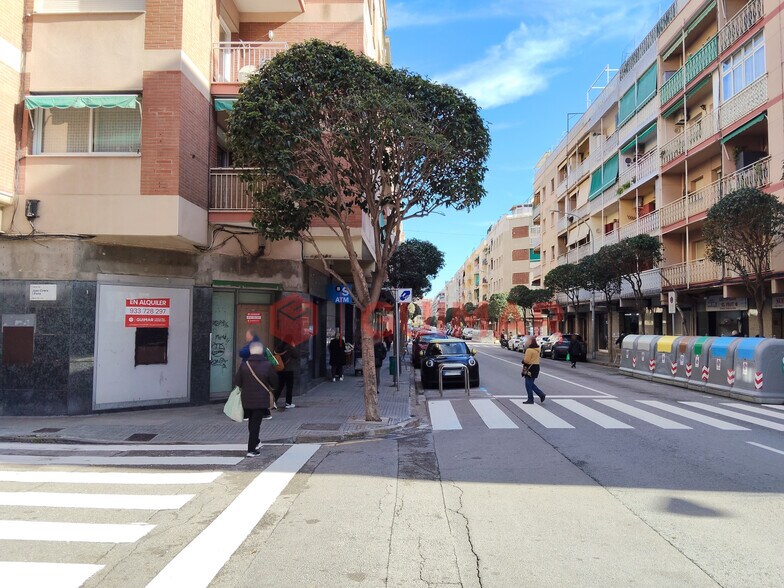 Local commercial dans El Prat de Llobregat, Barcelona à louer - Photo de l’immeuble – Image 3 sur 8