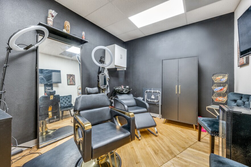 725 N Elm St, Denton, TX à vendre - Photo de l’immeuble – Image 2 sur 5