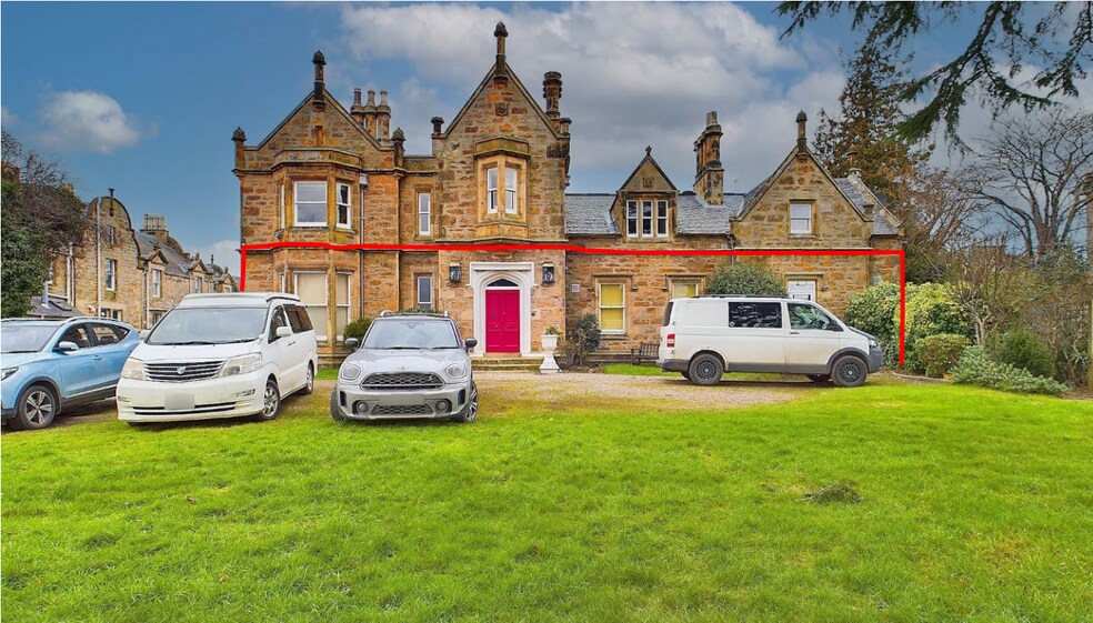 12 Institution Rd, Elgin à vendre - Photo principale – Image 1 sur 5