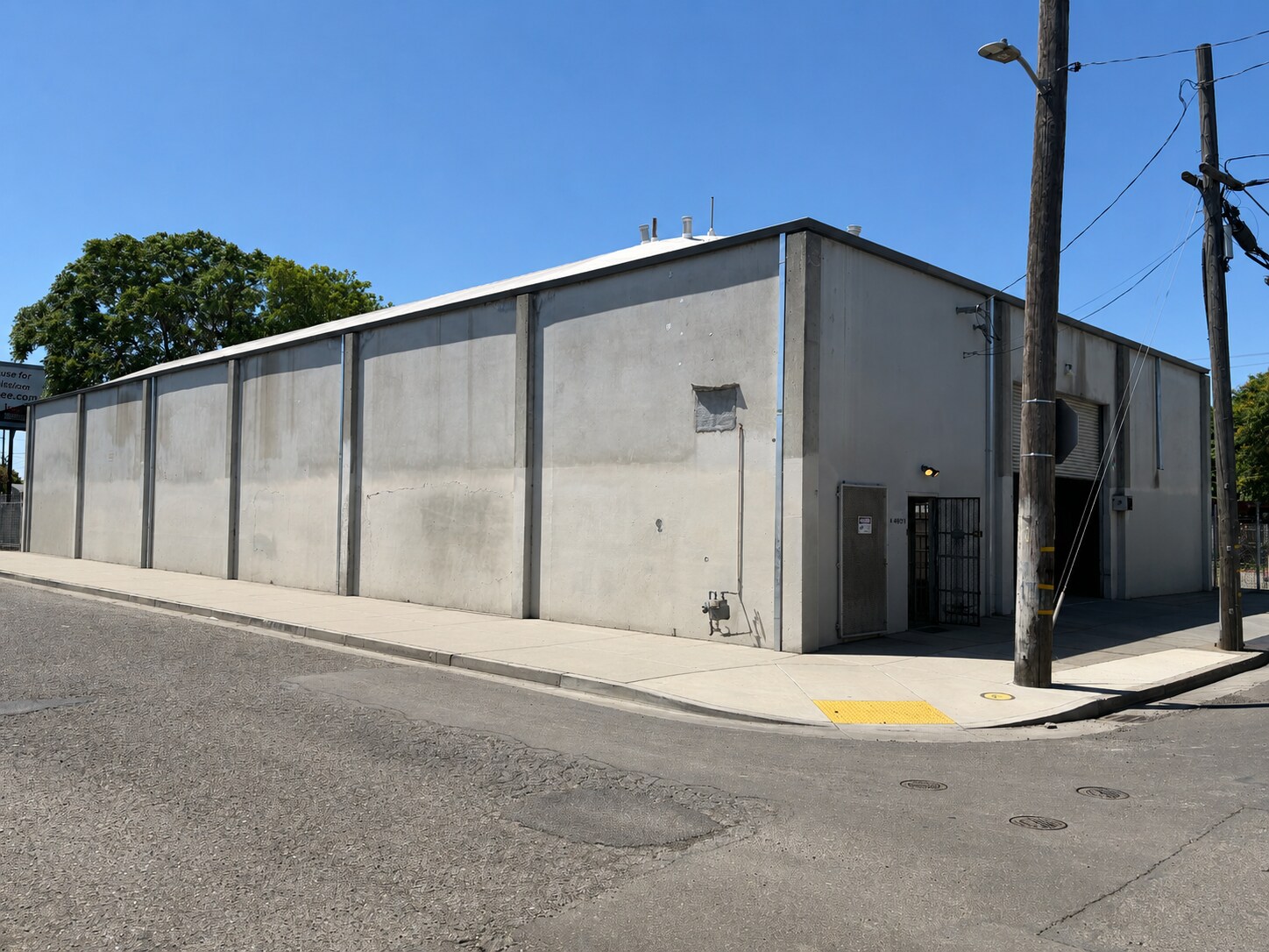 2 W Worth St, Stockton, CA à louer Photo principale– Image 1 sur 4