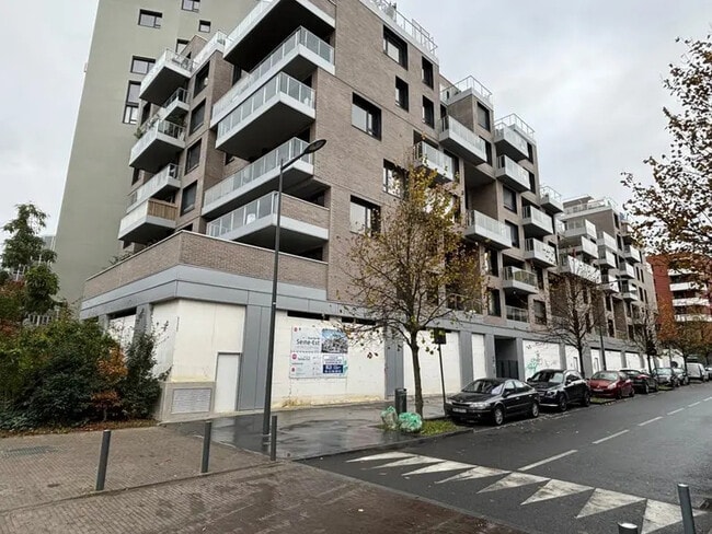 Plus de détails pour Local commercial à louer