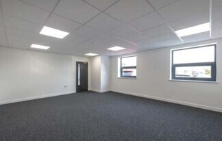 Plus de détails pour Field Way, Greenford - Industriel/Logistique à louer
