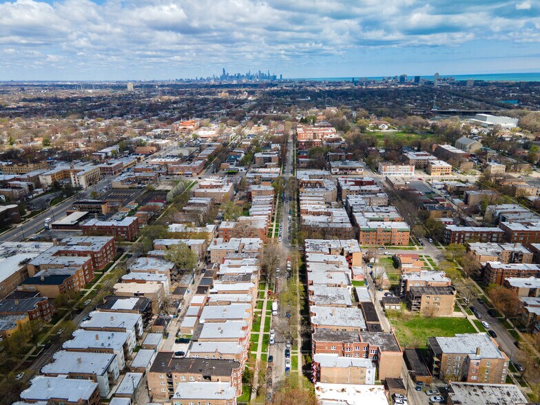 8031-8035 S Drexel Ave, Chicago, IL à vendre - Photo de l’immeuble – Image 3 sur 8