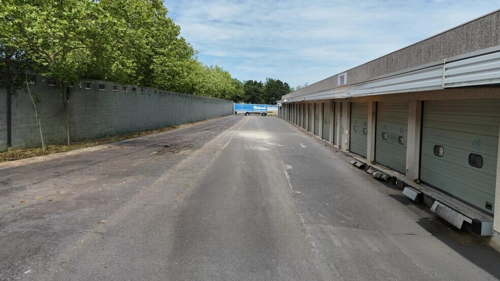 Industriel/Logistique dans Bondoufle à vendre - Photo de l’immeuble – Image 2 sur 9