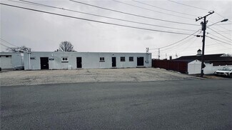 Plus de détails pour 10 Alcazar Ave, Johnston, RI - Industriel/Logistique à vendre