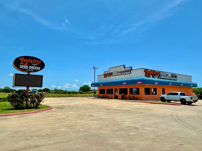5400 Avenue I, Rosenberg, TX à louer - Photo de l’immeuble – Image 2 sur 4