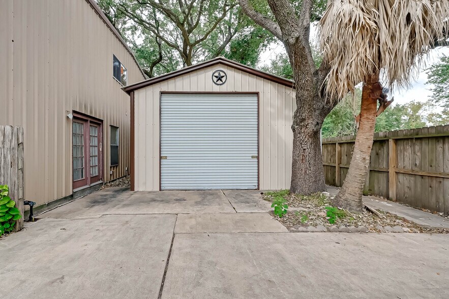 8504 Vogue Ln, Houston, TX à vendre - Photo de l’immeuble – Image 2 sur 55