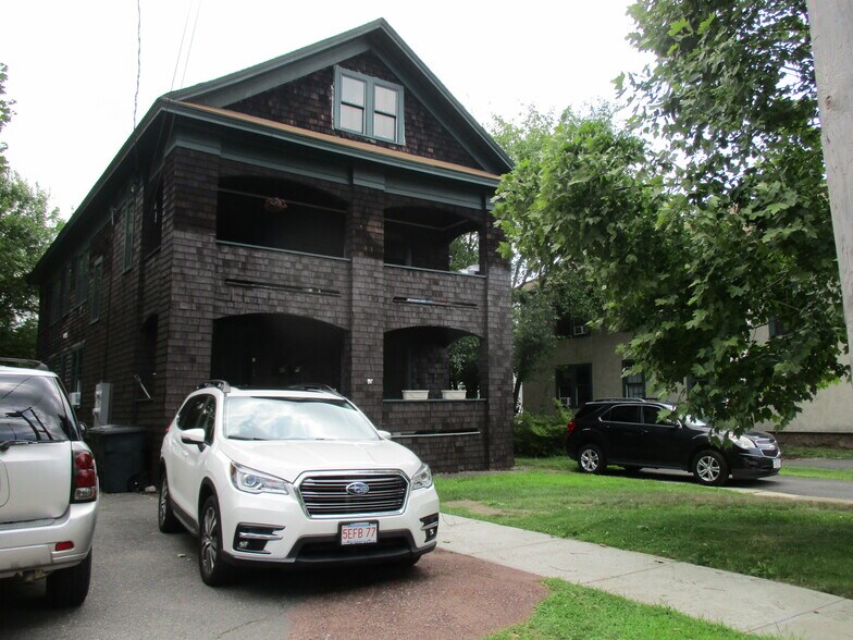 355-357 Federal St, Greenfield, MA à vendre - Photo principale – Image 1 sur 2