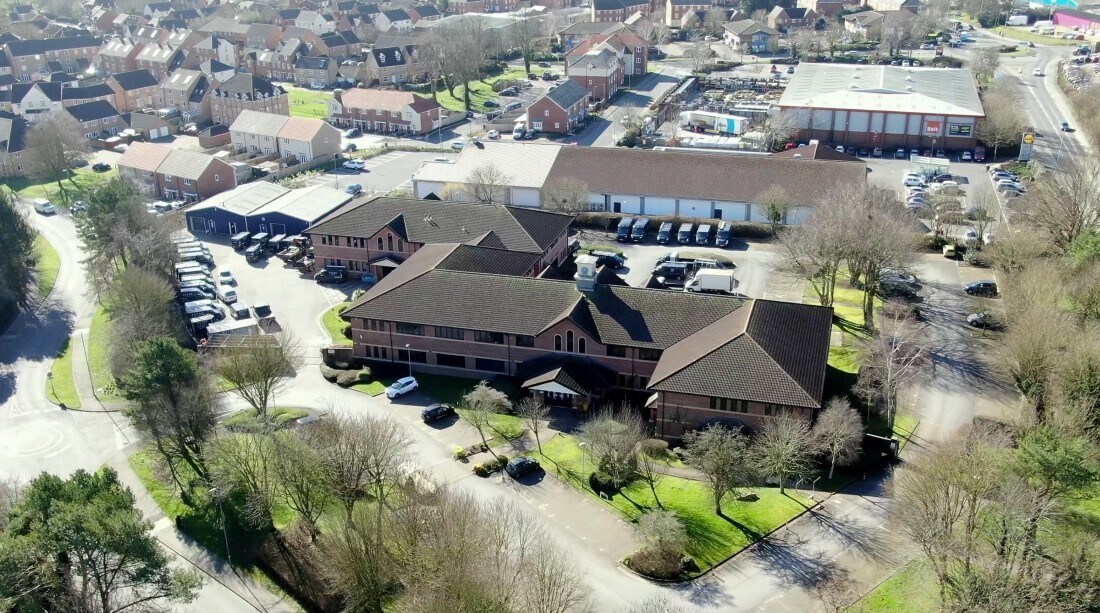 Horton Av, Devizes à louer Photo principale– Image 1 sur 8