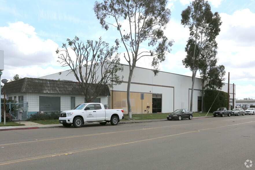 416 N Hale Ave, Escondido, CA à vendre - Photo de l’immeuble – Image 3 sur 6