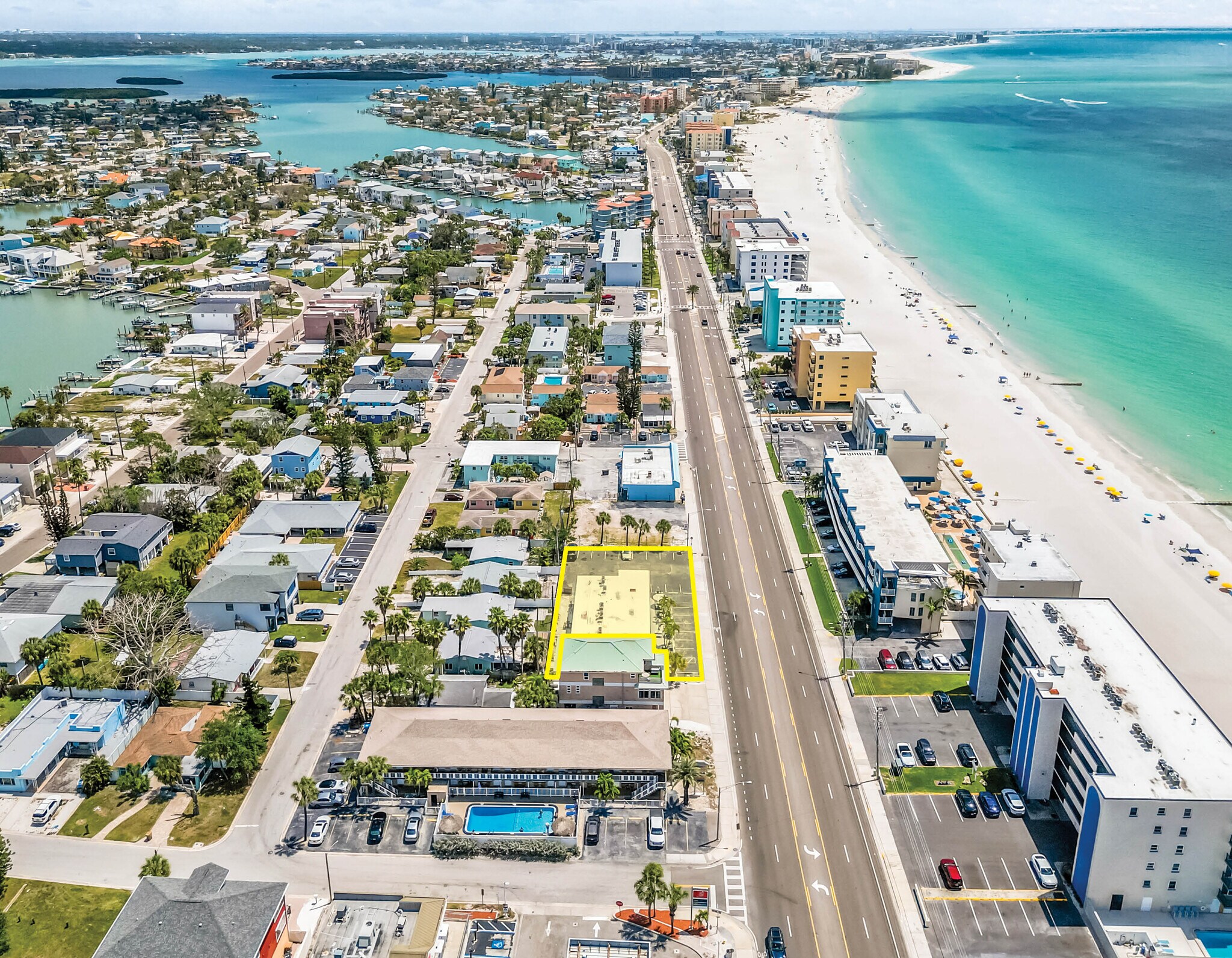 14231 Gulf Blvd, Madeira Beach, FL à vendre Photo principale– Image 1 sur 13