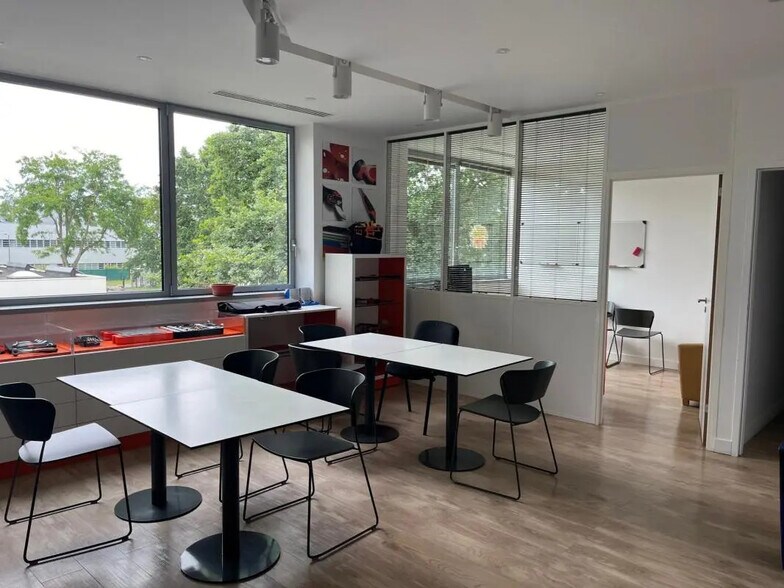 17 Rue Rosa Luxemburg, Éragny à louer - Photo de l’immeuble – Image 3 sur 13