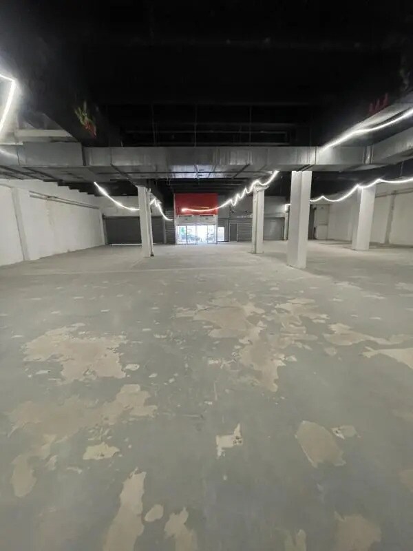 Local commercial dans Asnières-sur-Seine à louer Photo de l’immeuble– Image 1 sur 14