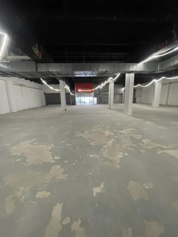 Plus de détails pour Local commercial à louer