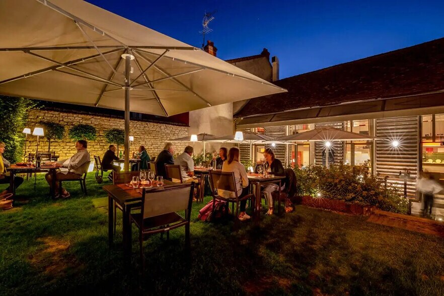 Local d'activités dans Beaune à vendre - Photo de l’immeuble – Image 1 sur 5