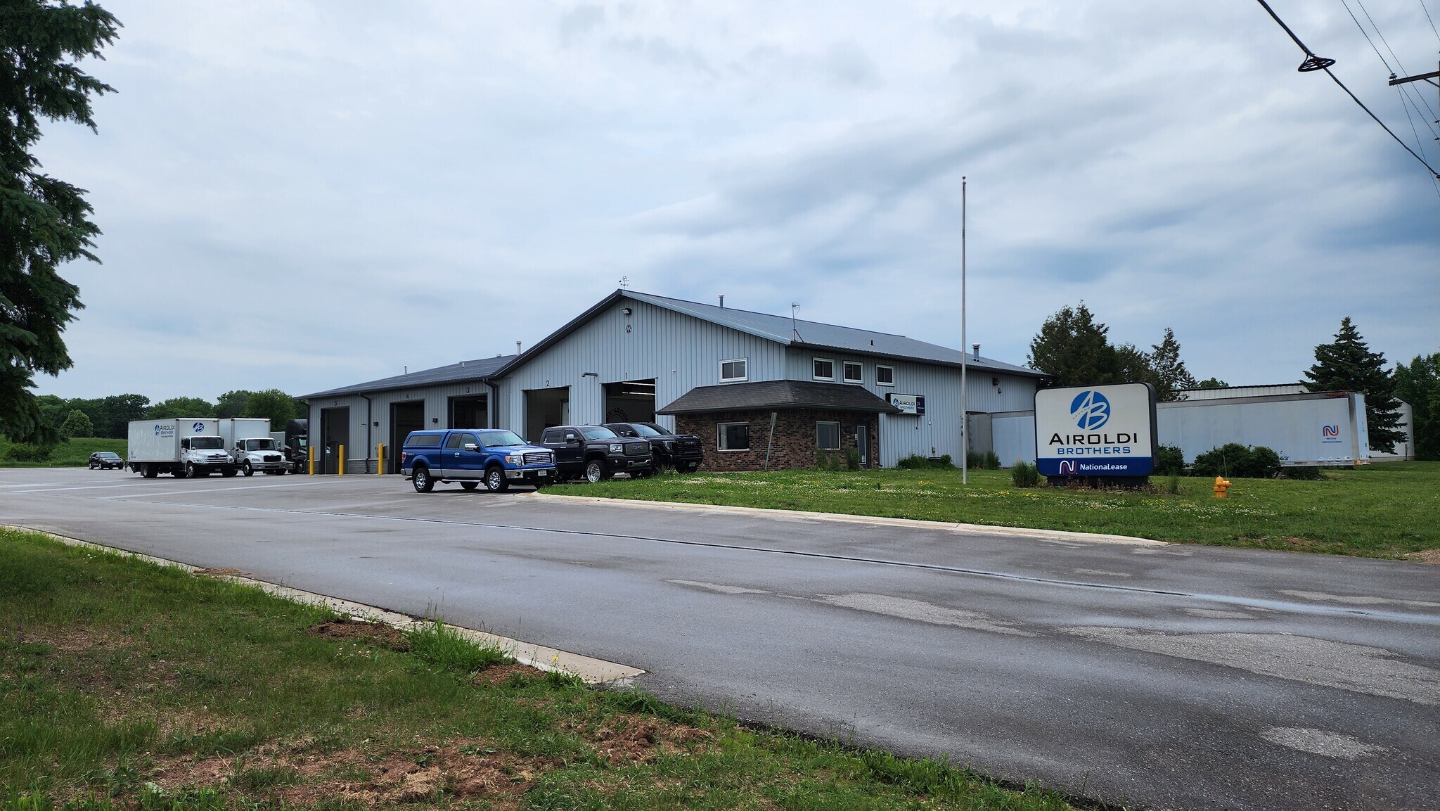 3070 Commodity Ln, Green Bay, WI à louer Photo de l’immeuble– Image 1 sur 20