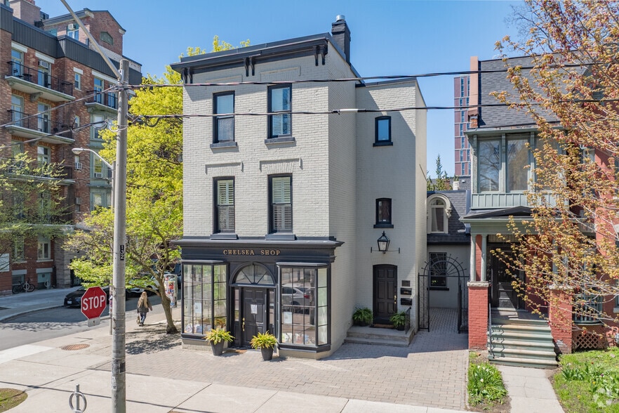386 Huron St, Toronto, ON à louer - Photo principale – Image 1 sur 13