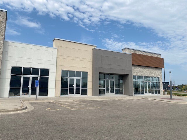 1620 Broadway Ave S, Rochester, MN à louer - Photo de l’immeuble – Image 2 sur 4