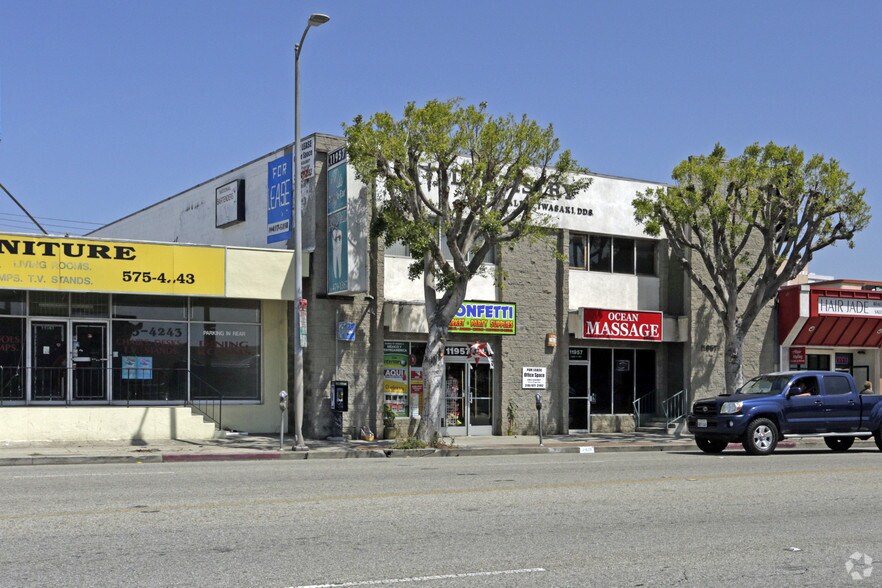 11957 Santa Monica Blvd, Los Angeles, CA à vendre - Photo de l’immeuble – Image 2 sur 31