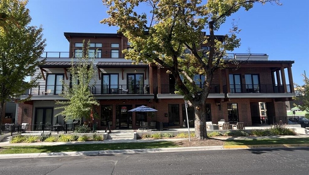 206 Lupfer Ave, Whitefish, MT à vendre - Photo de l’immeuble – Image 1 sur 16