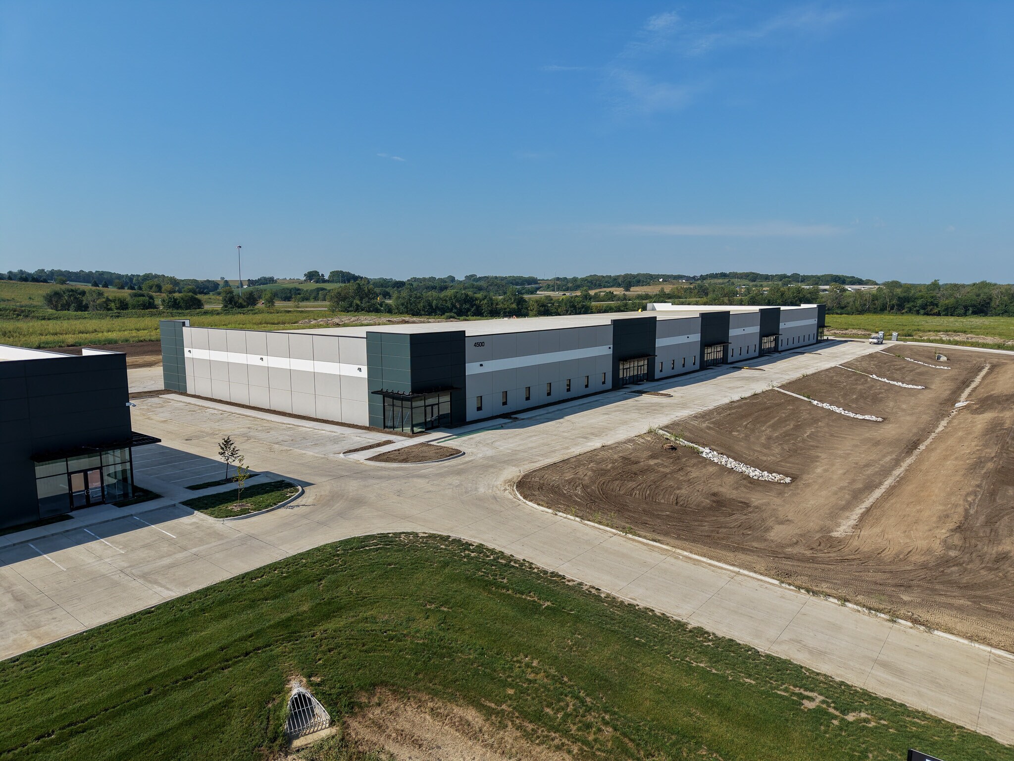 4500 SE Army Post Rd, West Des Moines, IA à louer Photo de l’immeuble– Image 1 sur 10