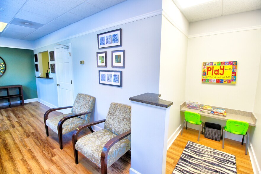 748-758 Holcomb Bridge Rd, Norcross, GA à vendre - Photo de l’immeuble – Image 3 sur 21