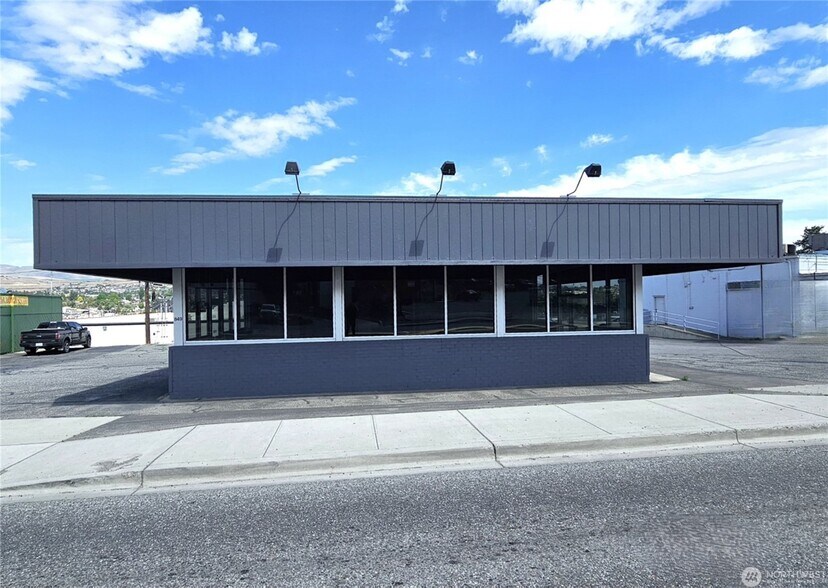 849 S Mission St, Wenatchee, WA à vendre - Photo de l’immeuble – Image 3 sur 25