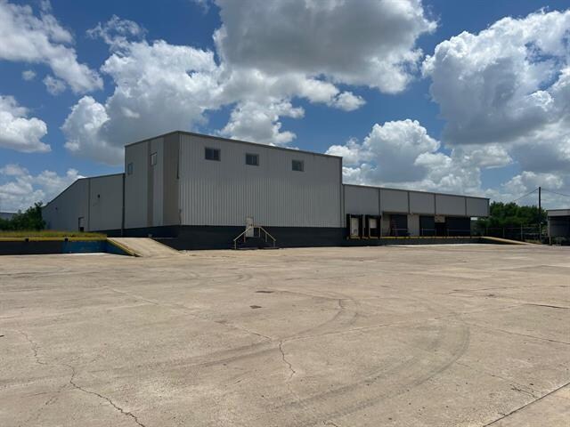 4425 Pan American Blvd, Laredo, TX à louer - Photo de l’immeuble – Image 3 sur 24