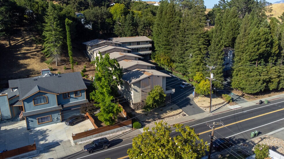 327 Rheem Blvd, Moraga, CA à vendre - Photo de l’immeuble – Image 3 sur 50