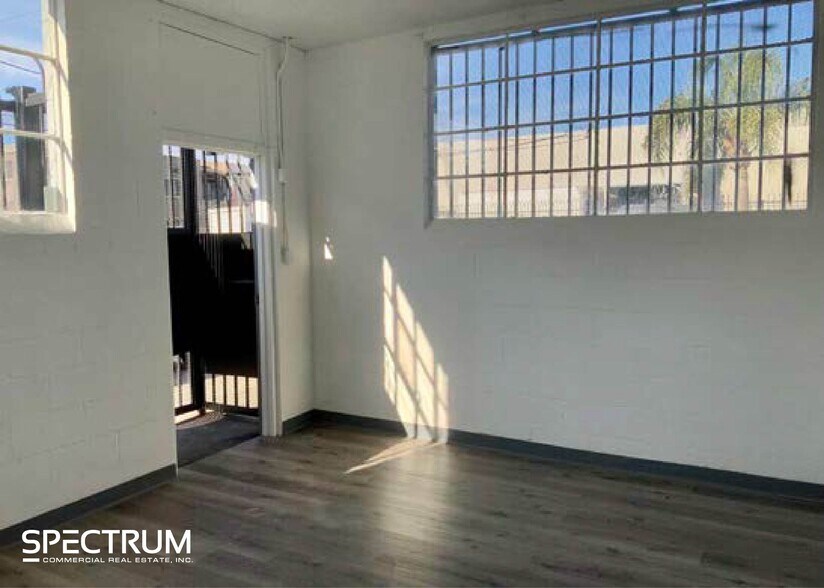 758 Arroyo St, San Fernando, CA à vendre - Photo de l’immeuble – Image 2 sur 10