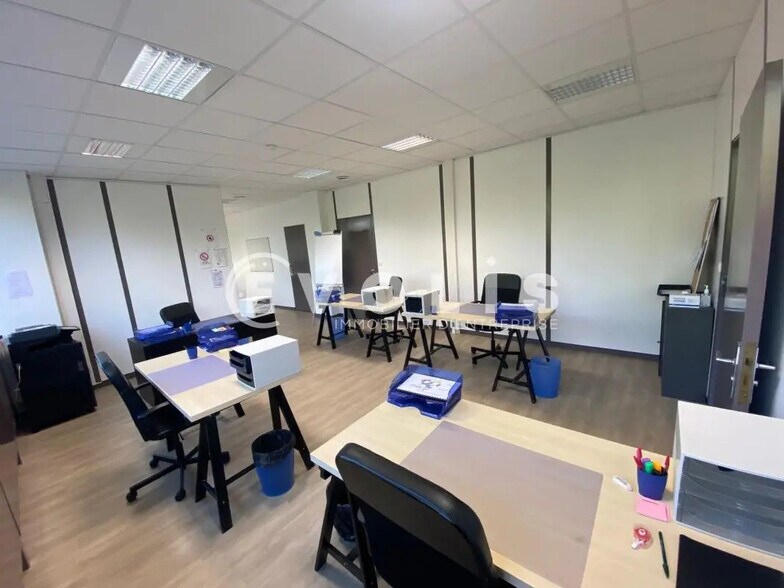 Bureau dans Amiens à louer - Photo de l’immeuble – Image 2 sur 4