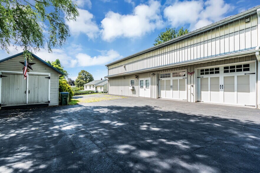 732 NJ-57 Rt, Stewartsville, NJ à vendre - Photo de l’immeuble – Image 2 sur 49