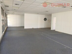 Bureau dans Cerdanyola del Vallès, Barcelona à louer Photo intérieure– Image 2 sur 5