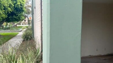 3321-3335 Cerritos Ave, Los Alamitos, CA à louer - Vidéo sur l’annonce professionnelle 